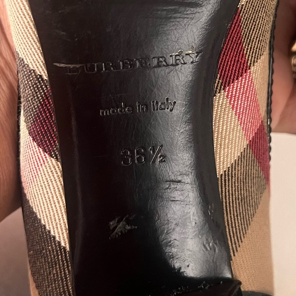 Burberry high heels 👠 - Picture 4 of 7